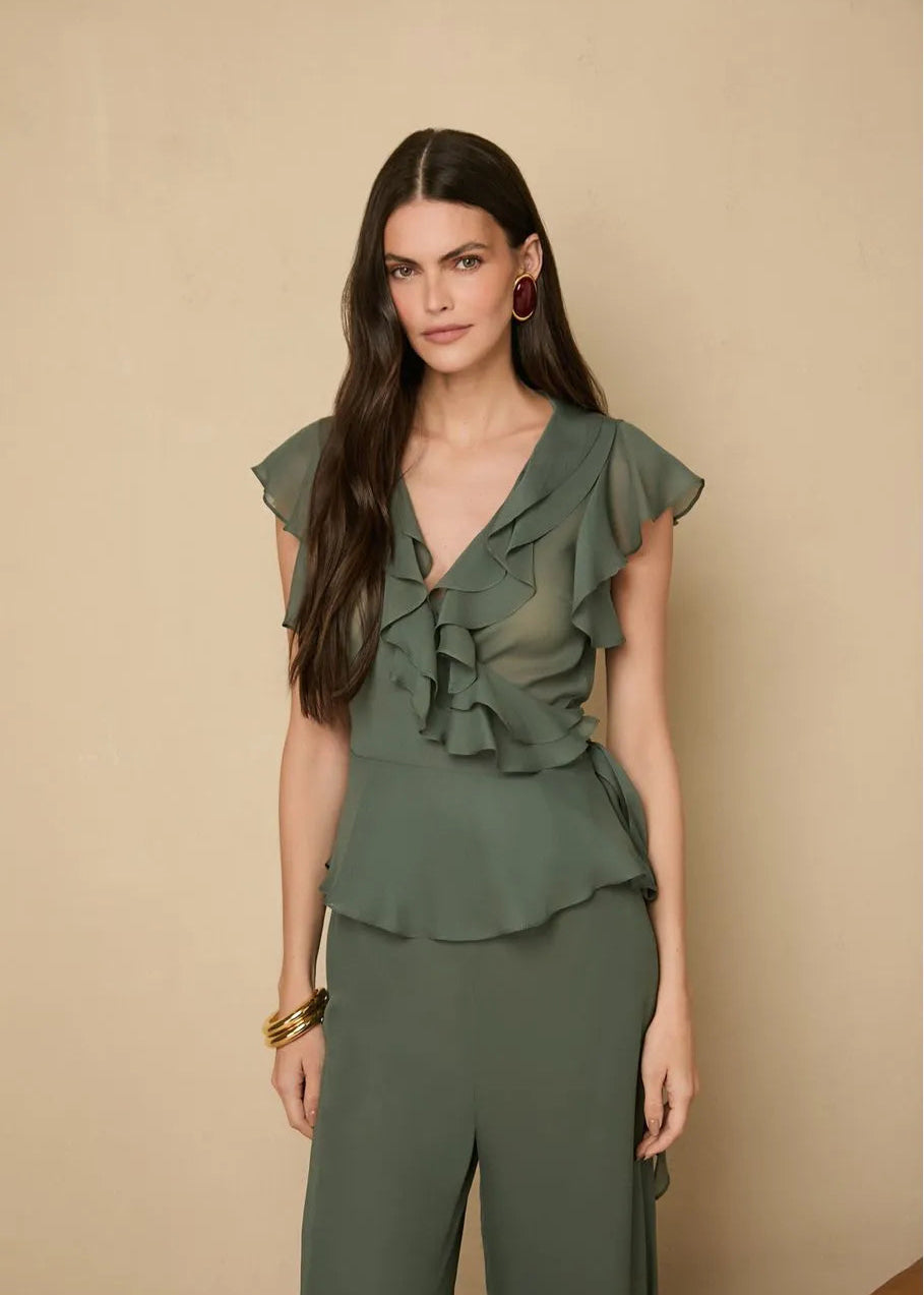 Short Sleeve Ruffle Blouse