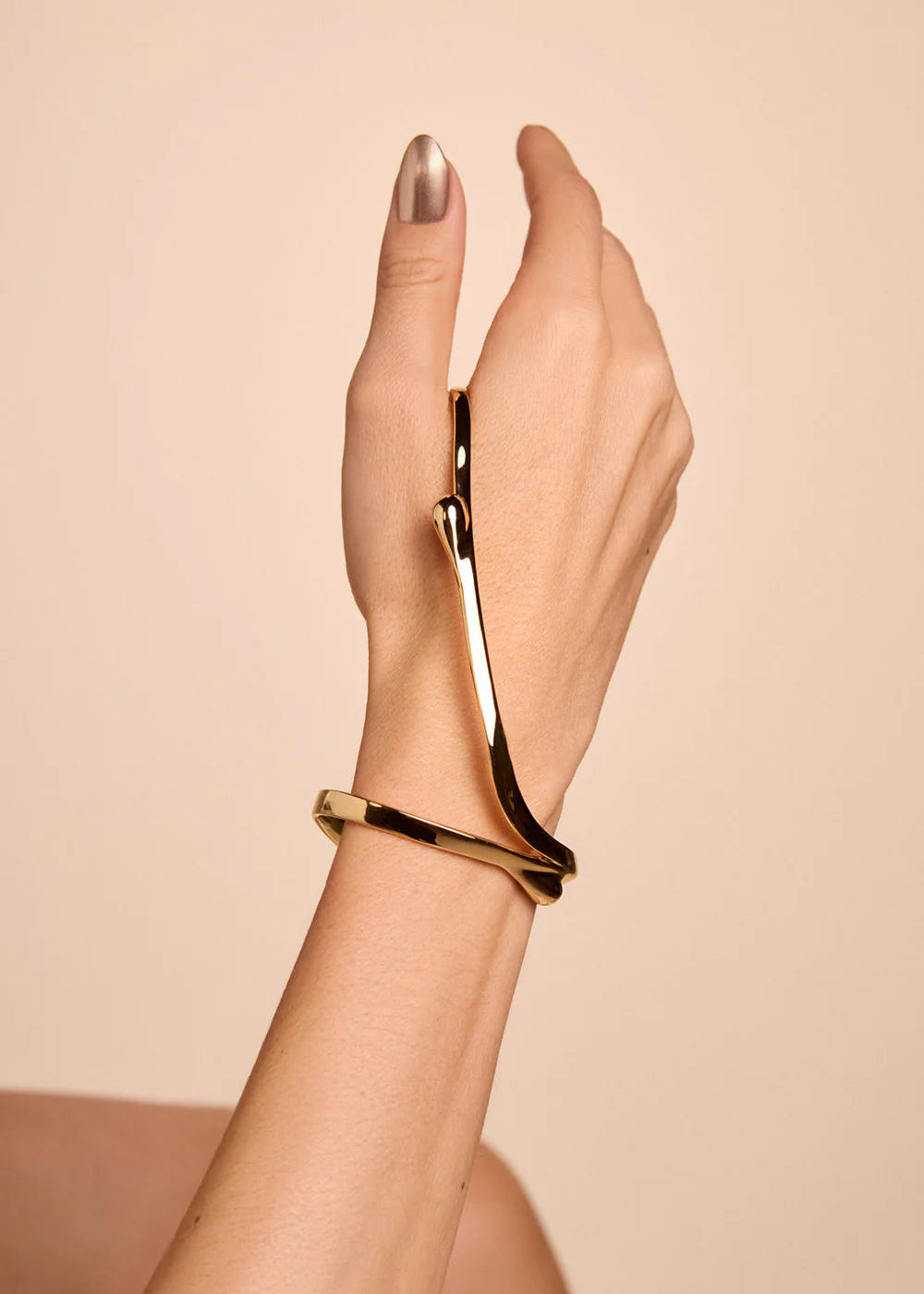 Escorrente Hand Bracelet