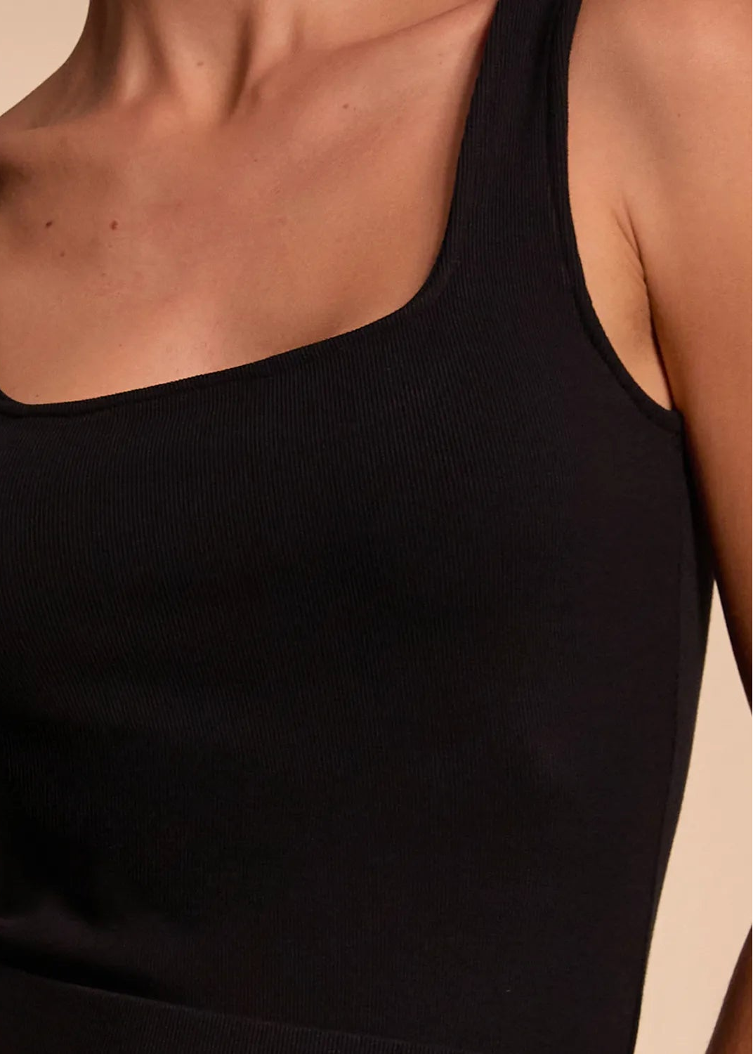Tank Top Square Neckline - Black