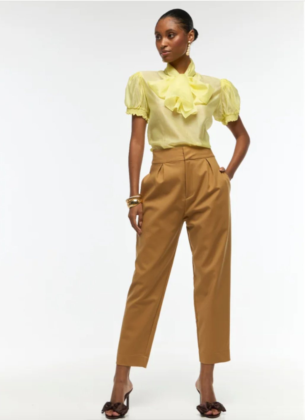 Carrot Pants With Pocket Detail