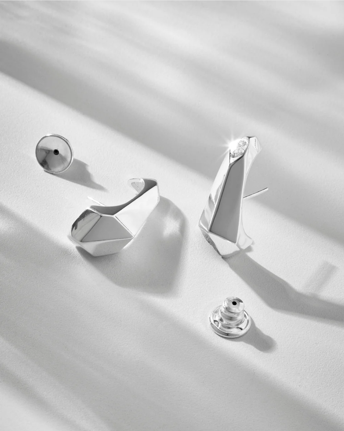 Prisma Earhook