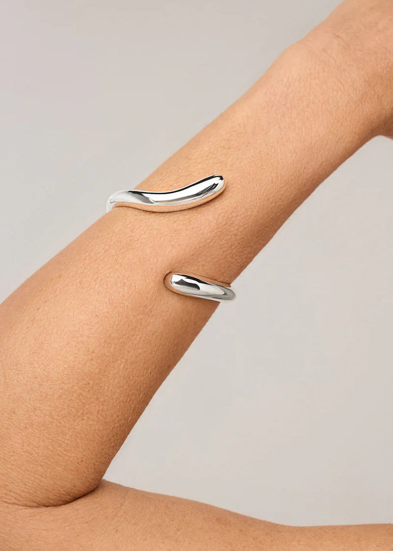 silver plated open shaped bracelet