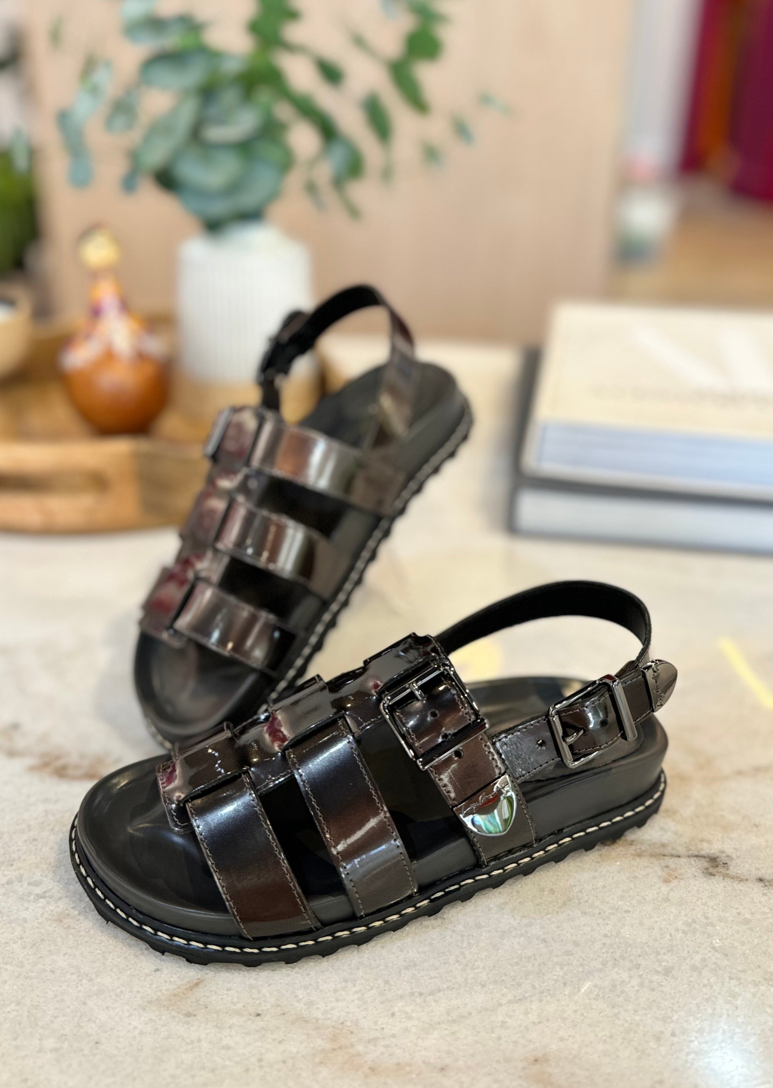 Chunky Sandals LB