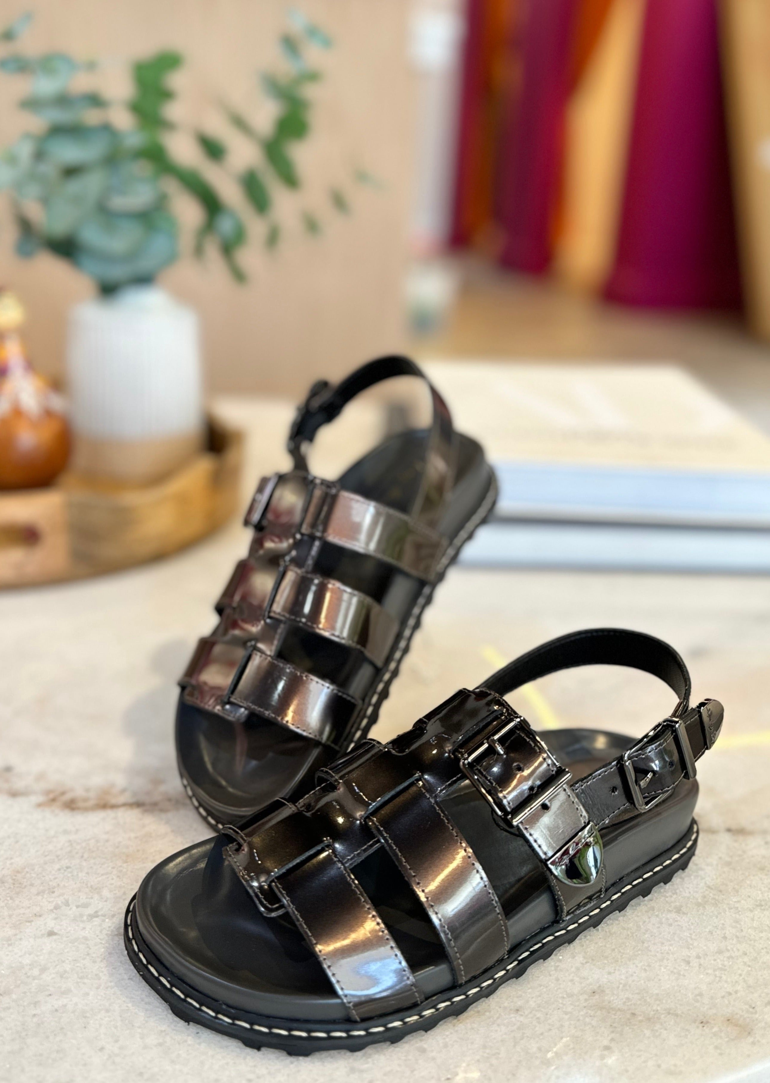 Chunky Sandals LB