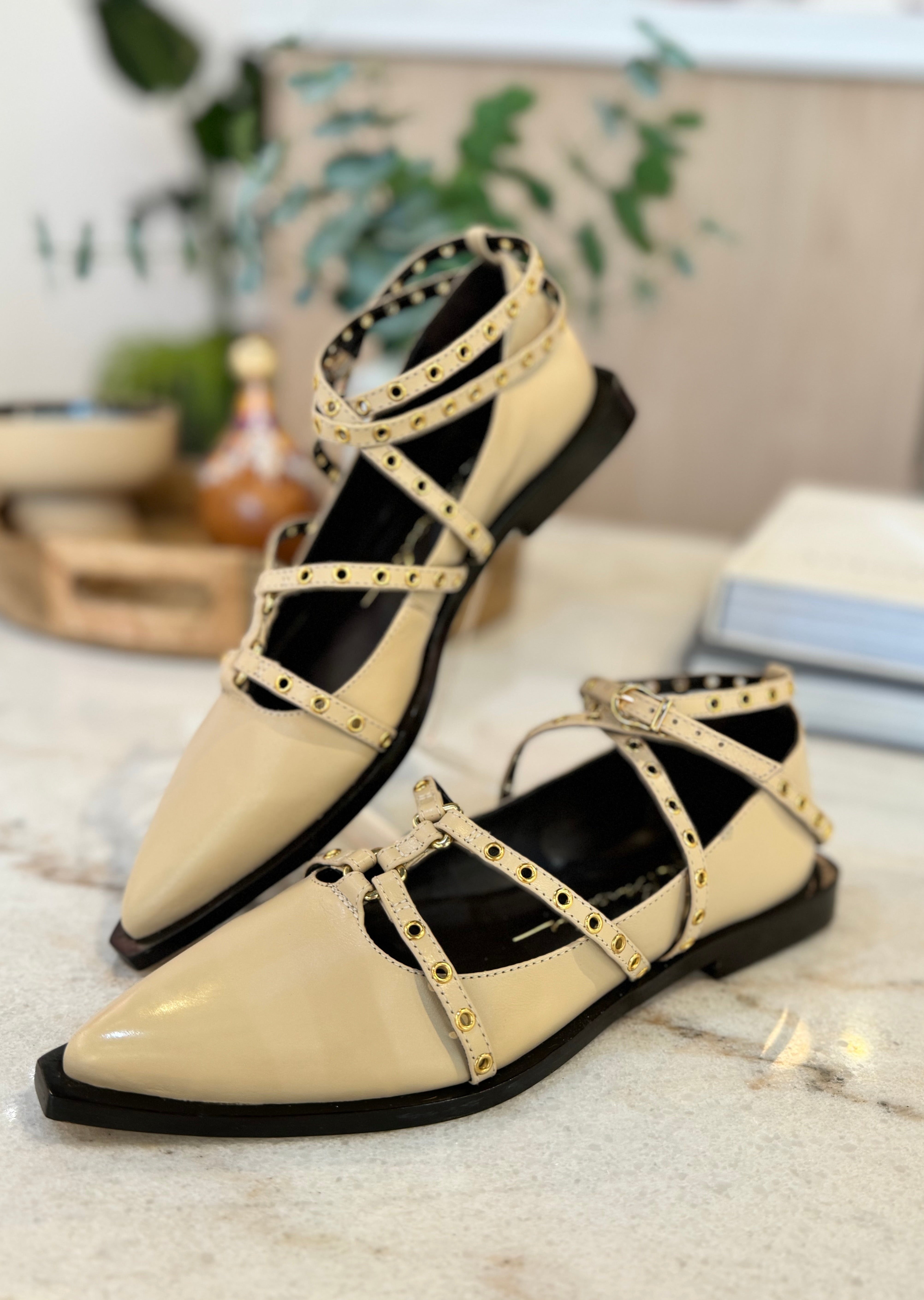 Strap and Eyelets Flats LB