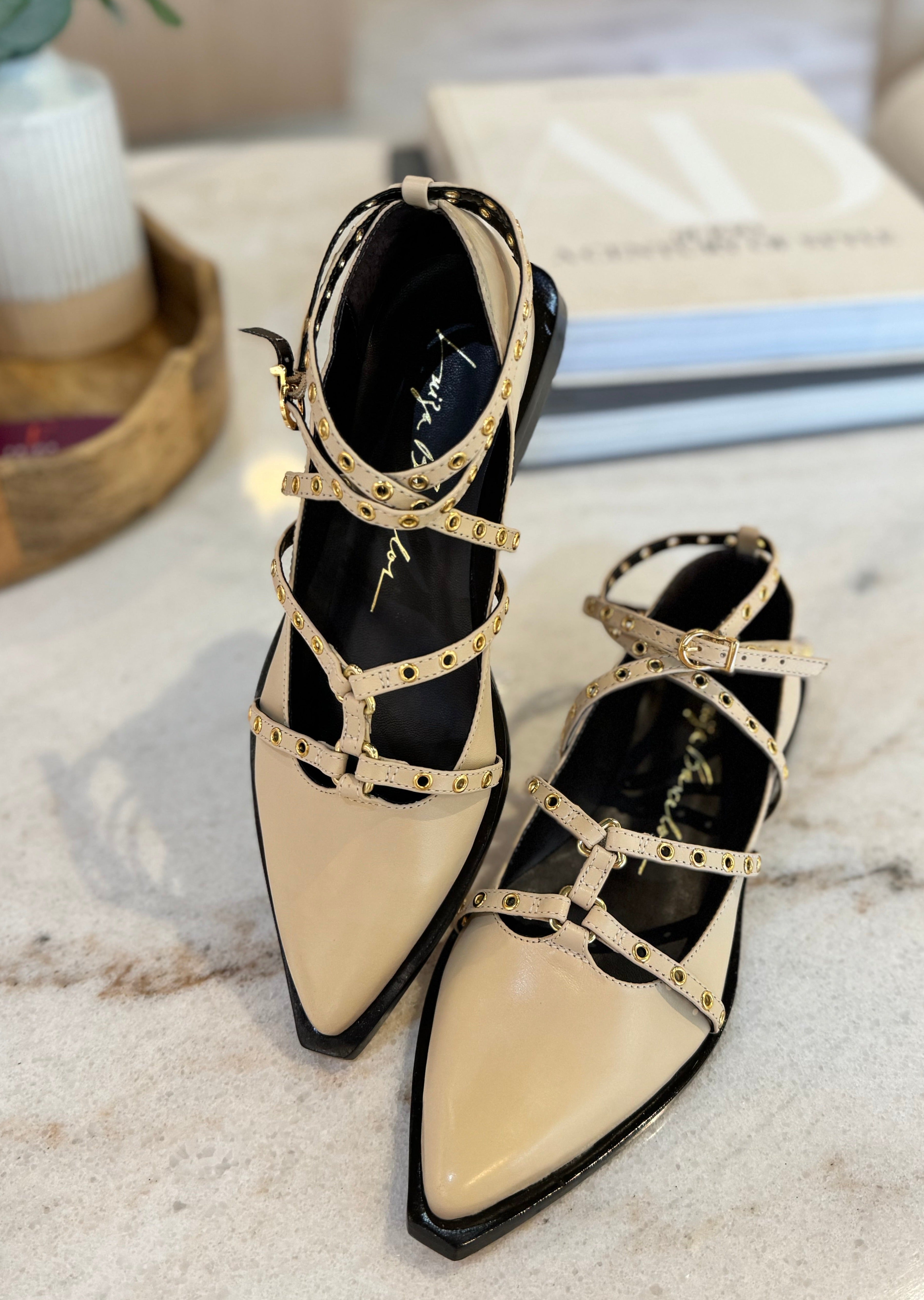 Strap and Eyelets Flats LB