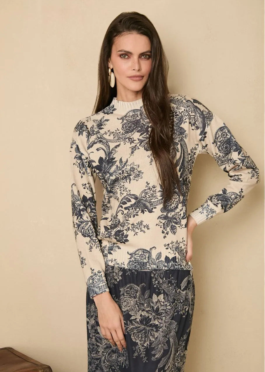 knitted sweater with floral print and long sleeves