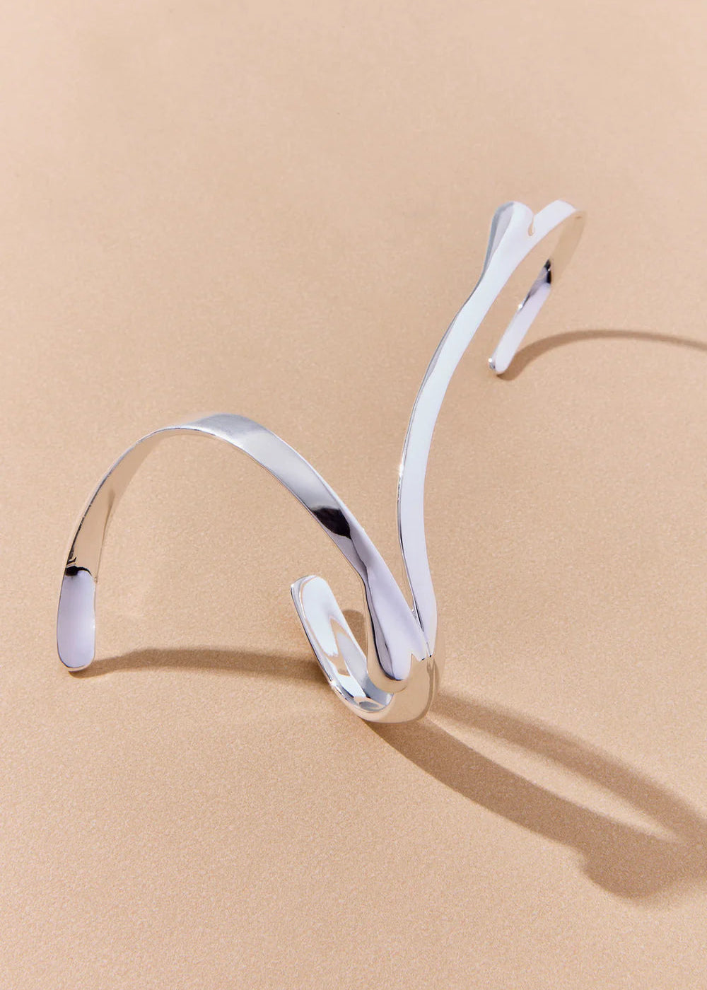 Escorrente Hand Bracelet